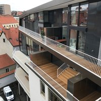 Hausfassade und Balkone